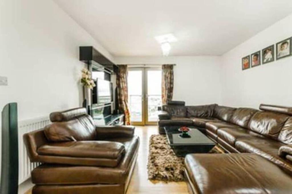 Appartement Luxury 2 Bedroom In With Free Parking *